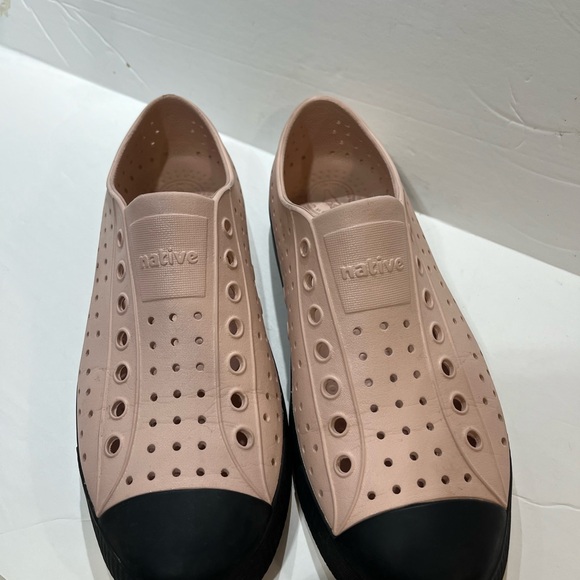 Native adult women’s shoes, size 10, color: pink&black. Hand washable, - Picture 3 of 12